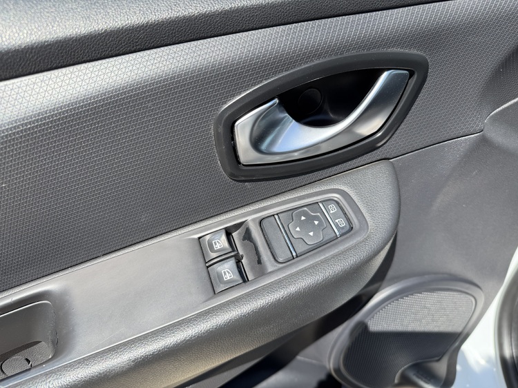 Renault Clio  Clio Authentique Energy dCi 75 eco2 Euro 6 foto 12