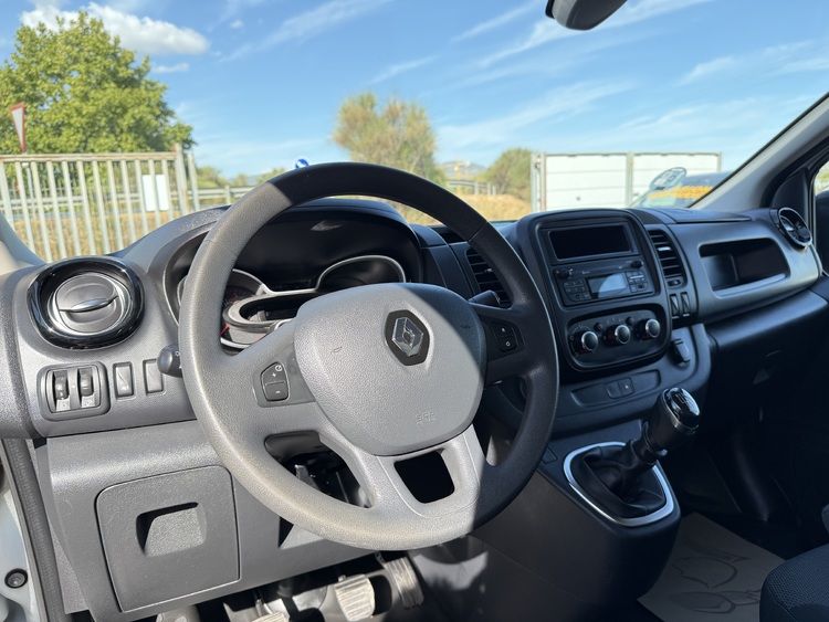 Renault Trafic Furgón 29 L2H1 Energy BluedCi 120cv. foto 19