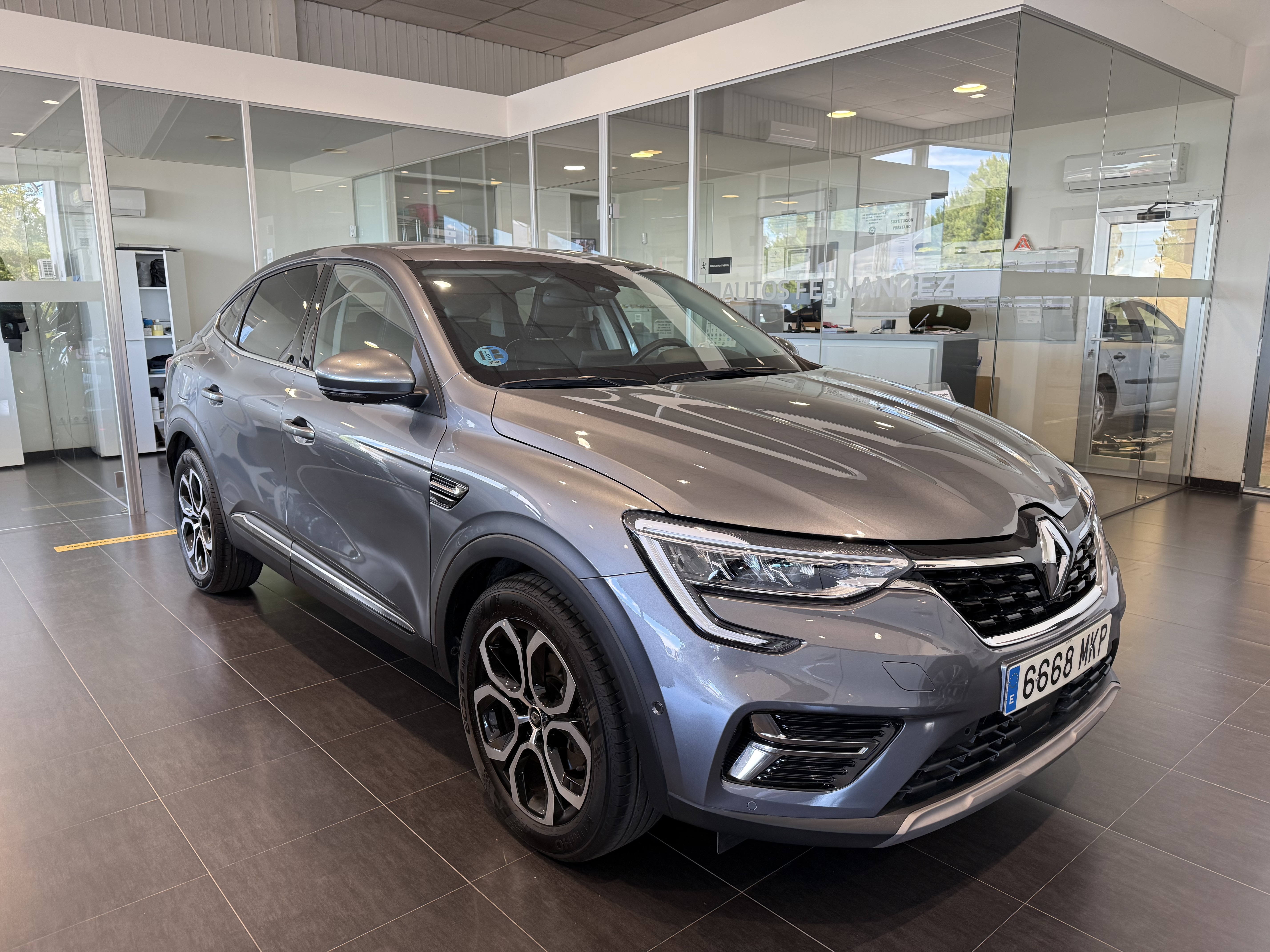 Renault Arkana ETECH full hybrid 105kW145CV foto 2