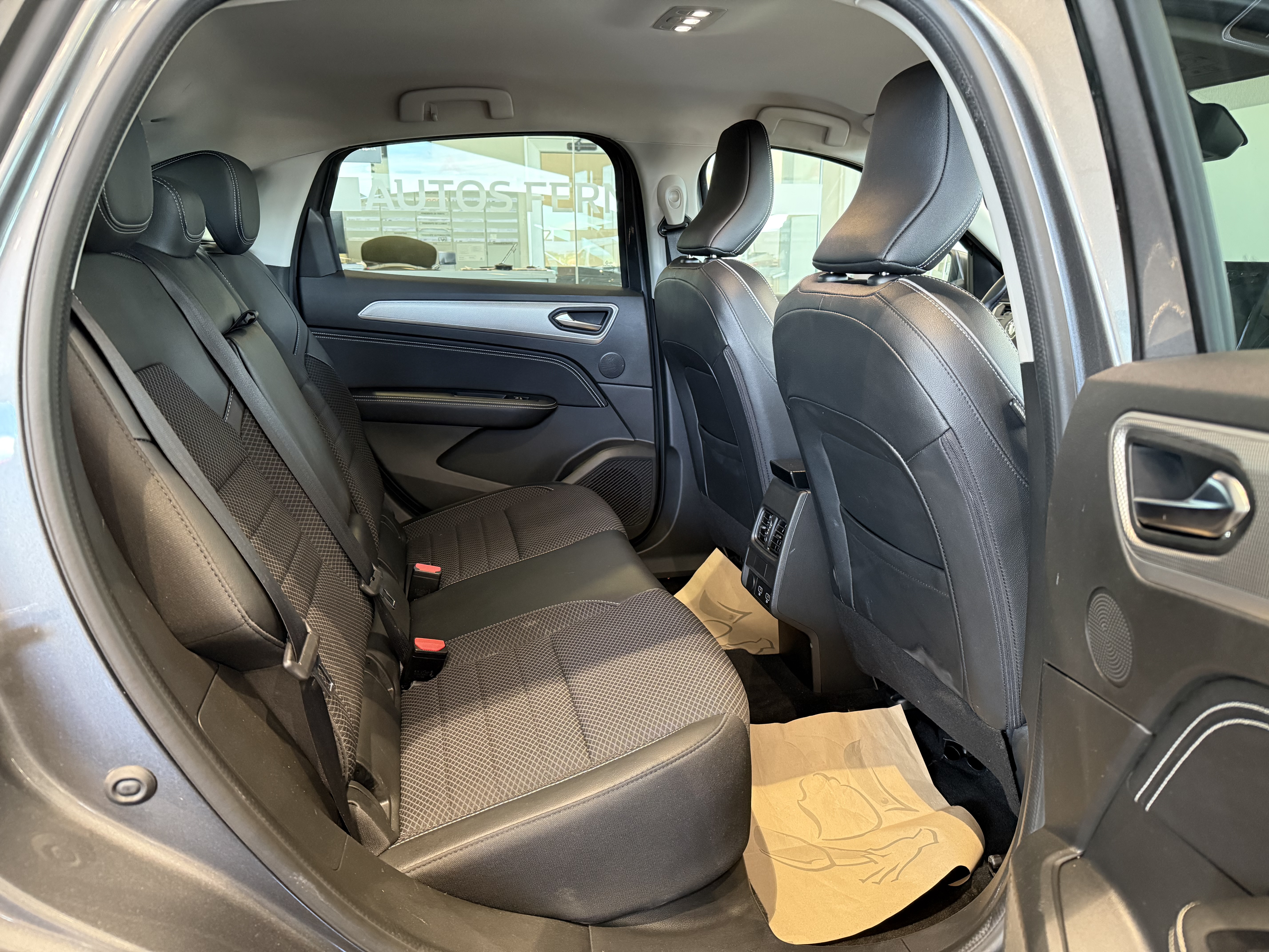 Renault Arkana ETECH full hybrid 105kW145CV foto 8