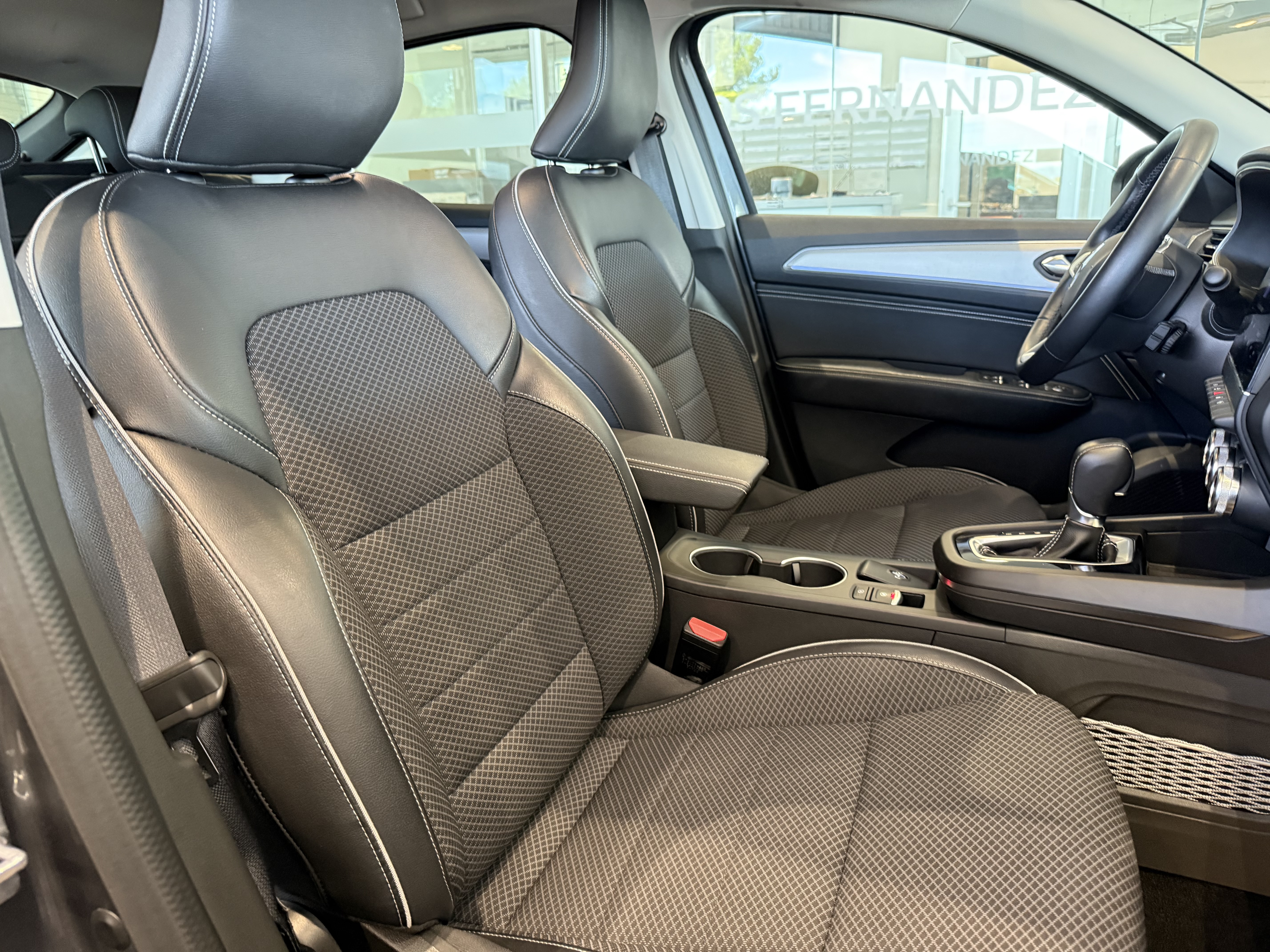 Renault Arkana ETECH full hybrid 105kW145CV foto 10