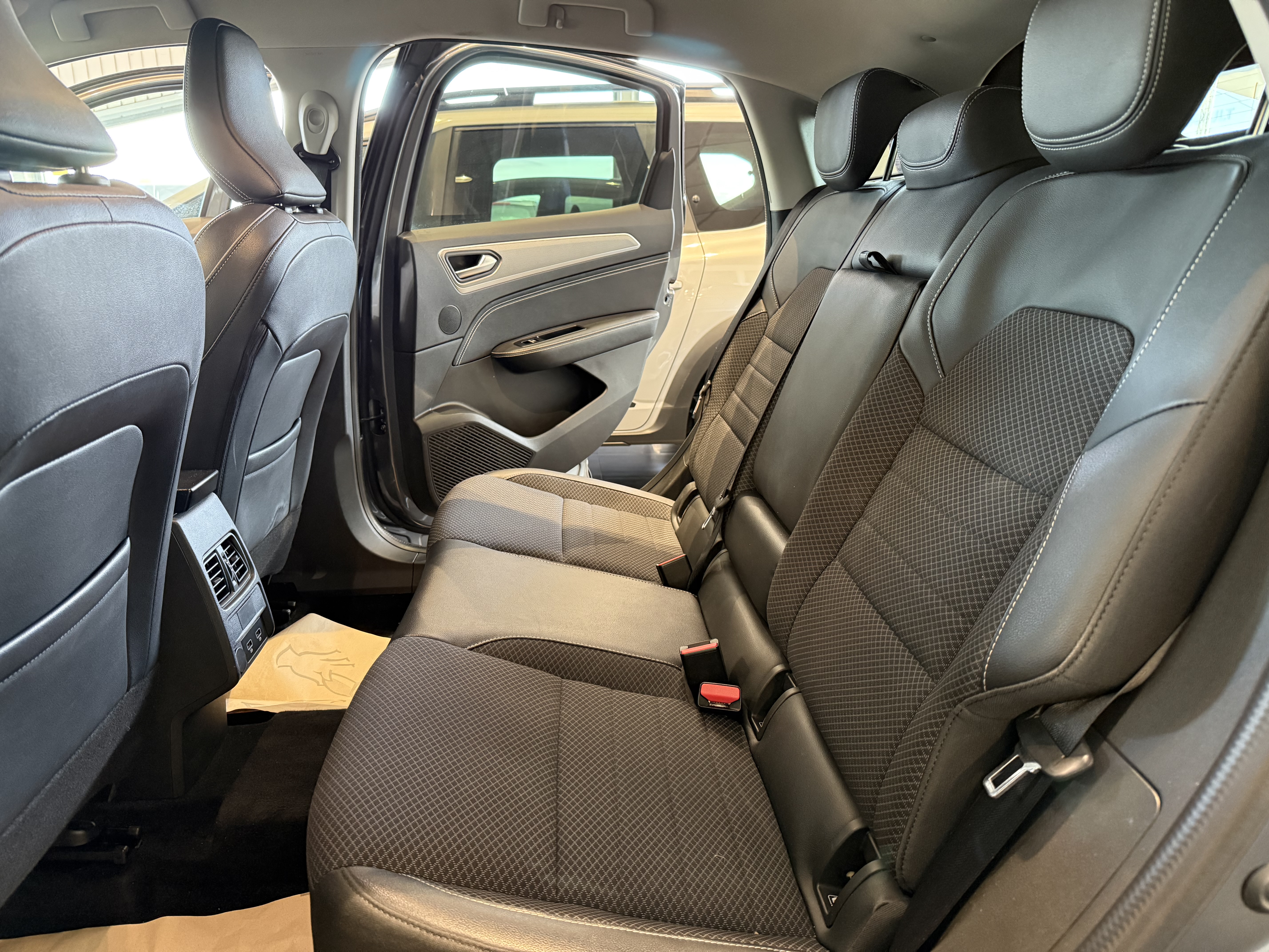 Renault Arkana ETECH full hybrid 105kW145CV foto 13