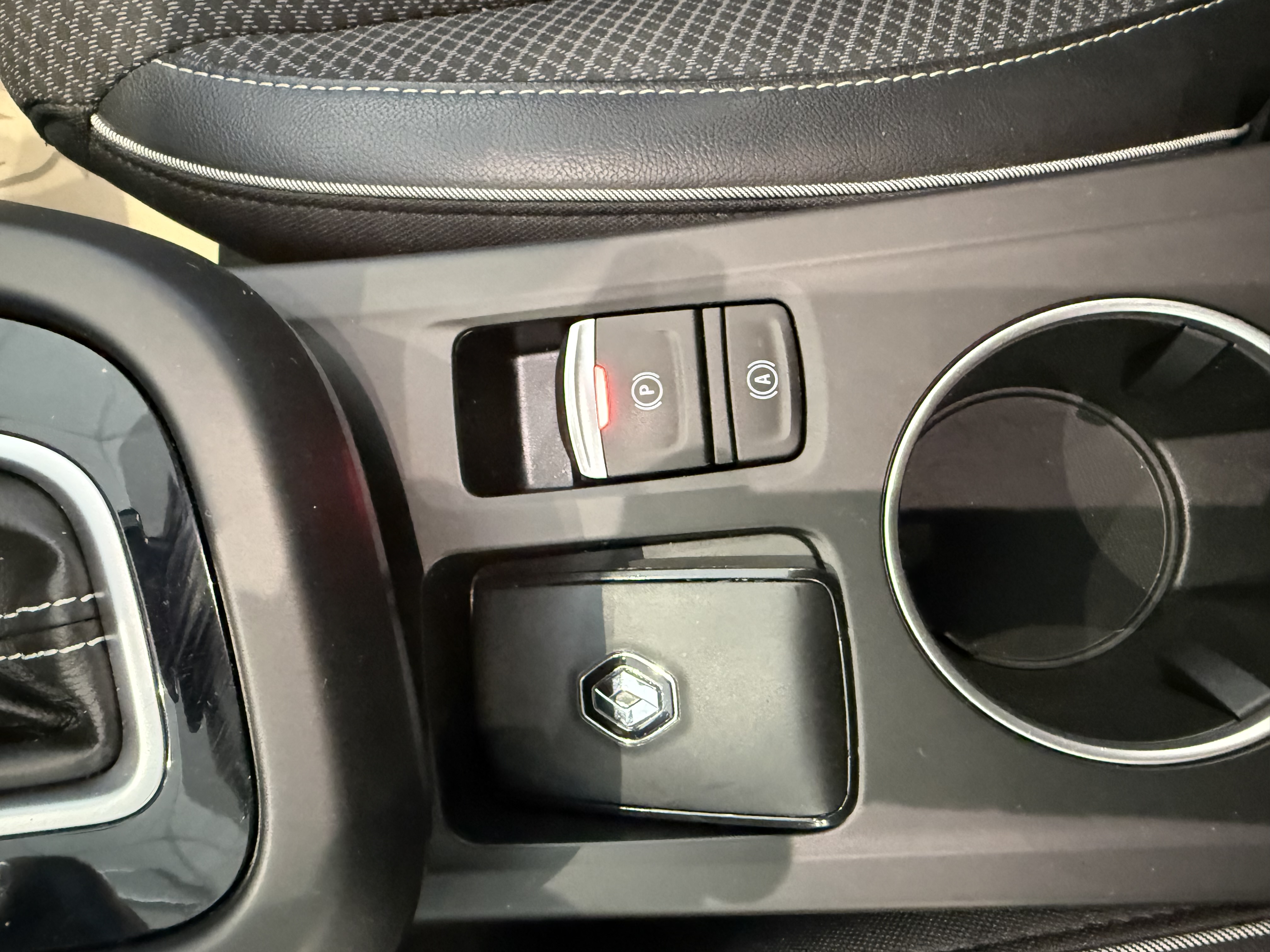 Renault Arkana ETECH full hybrid 105kW145CV foto 29