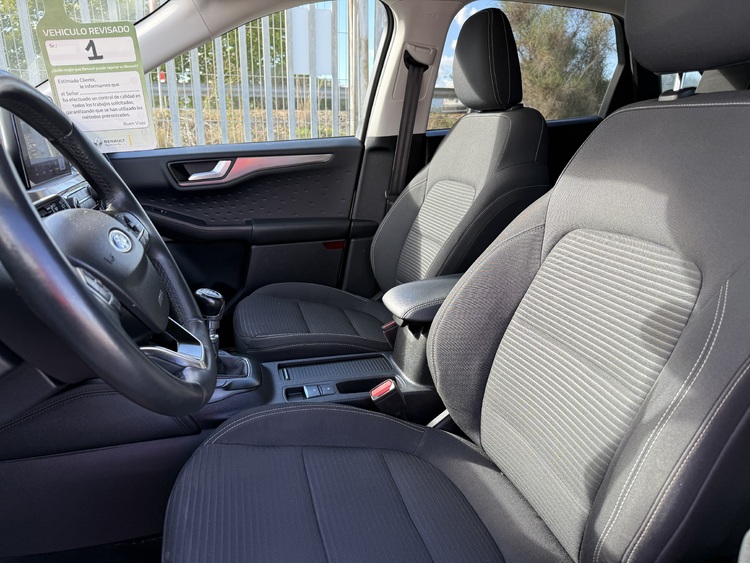 Ford Kuga Titanium 1.5 EcoBoost 150 cv. DIESEL foto 10