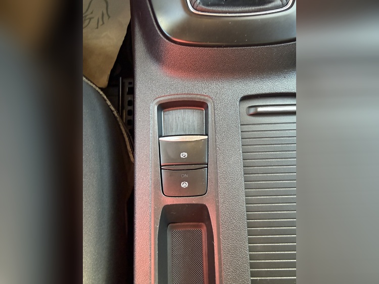 Ford Kuga Titanium 1.5 EcoBoost 150 cv. DIESEL foto 21