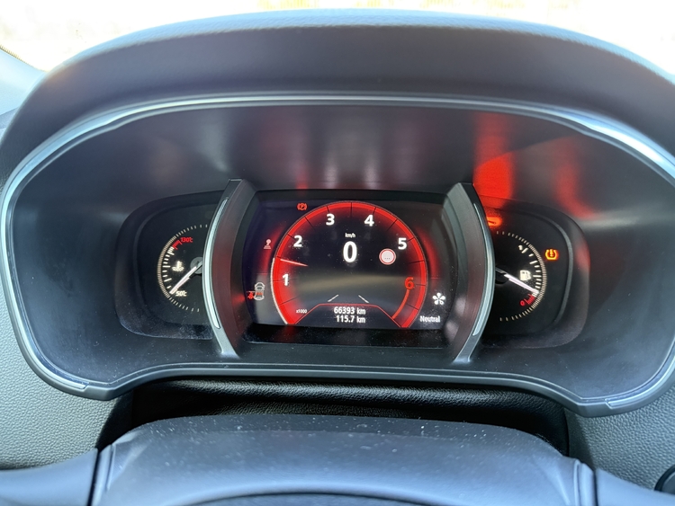 Renault Megane S.T. Zen TCe GPF 140cv foto 16