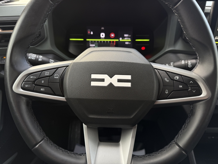 Dacia Duster Extreme TCE 48v 4X2 130cv. foto 23