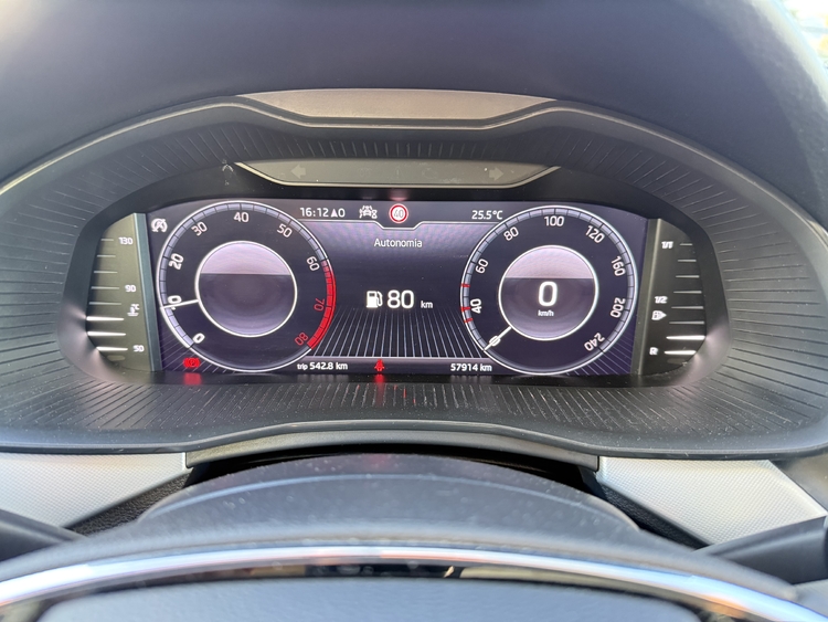 Skoda Kamiq 1.0 TSI Ambition 110cv. foto 20