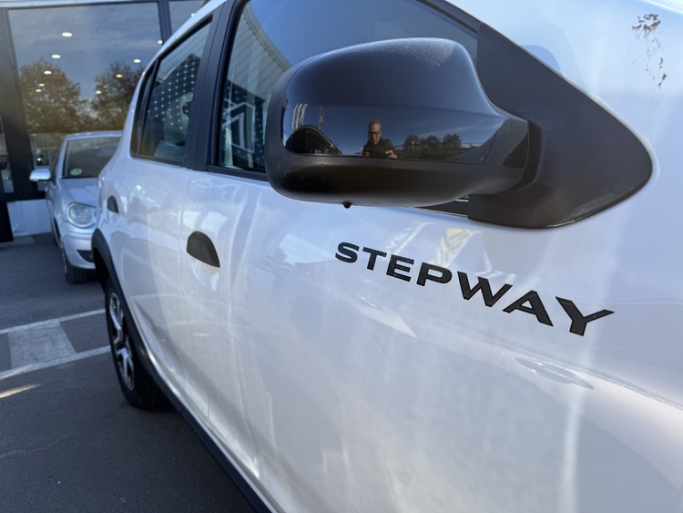 Dacia Sandero SL Aniversario TCE GLP 100cv. foto 12