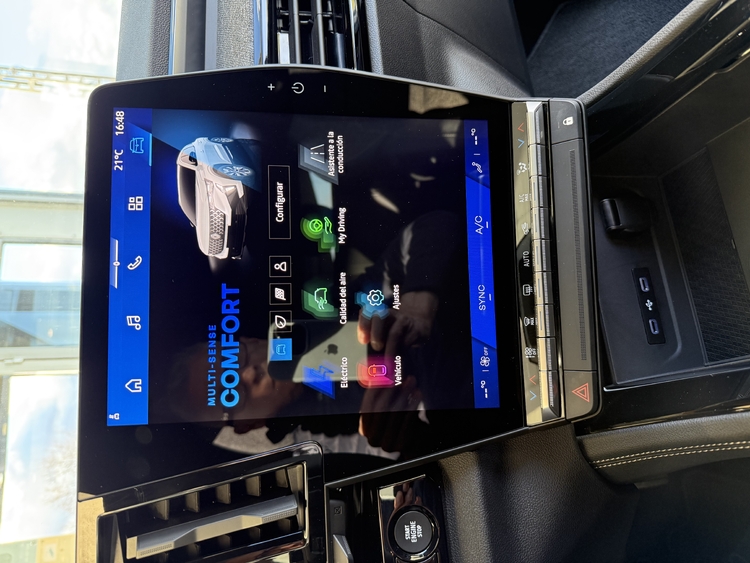 Renault Austral Techno ETech Full Hybrid 200cv. foto 33