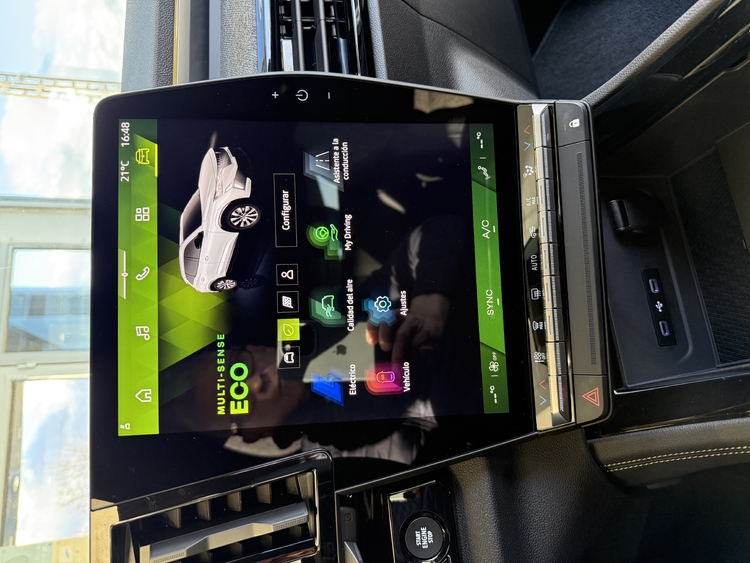 Renault Austral Techno ETech Full Hybrid 200cv. foto 34