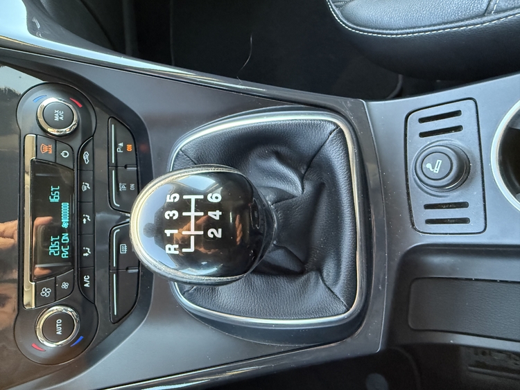 Ford Kuga 2.0 TDCi 140 4x2 Titanium foto 33