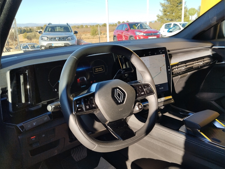 Renault Austral Techno ETech Full Hybrid 200cv foto 10