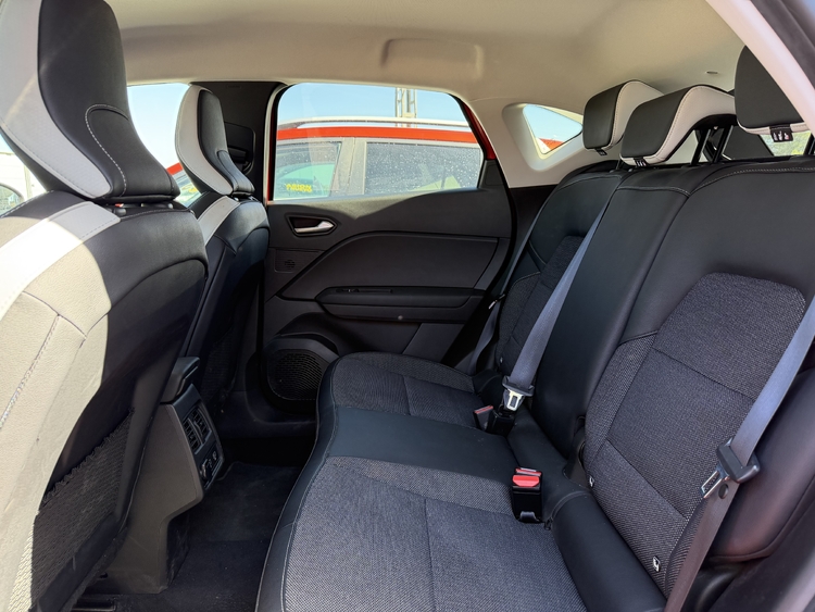 Renault Captur ETech full hybr.105kW145 cv. foto 9