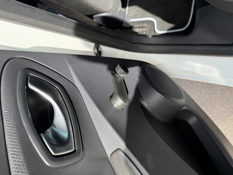 Renault Clio Limited Energy TCe - 90 cv-GASOLINA foto 13