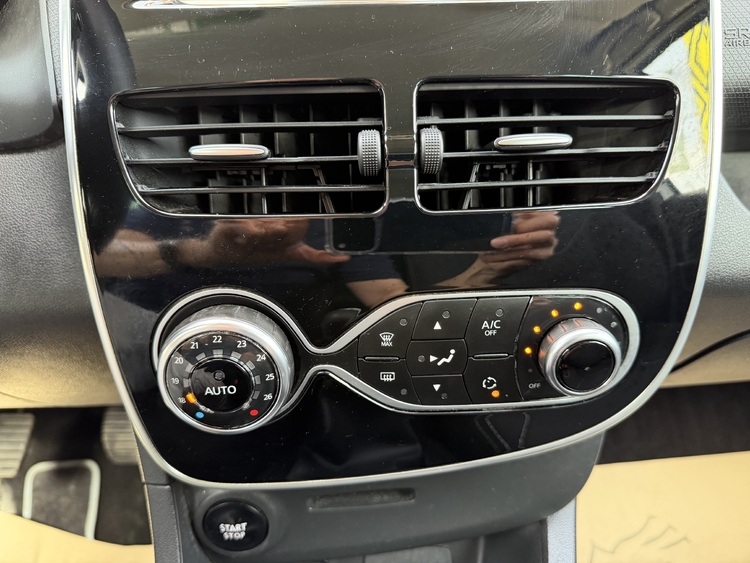 Renault Clio Limited Energy TCe - 90 cv-GASOLINA foto 28