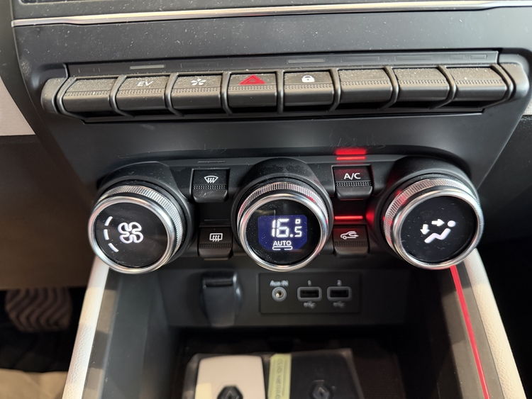Renault Clio Techno ETech Hibrido 140cv. foto 25