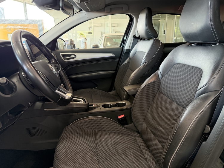 Renault Arkana Zen TCe 140CV EDC Mild Hybrid foto 10