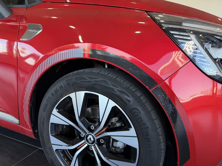 Renault Clio Serie limitada Limited TCe - 91cv. - foto 13