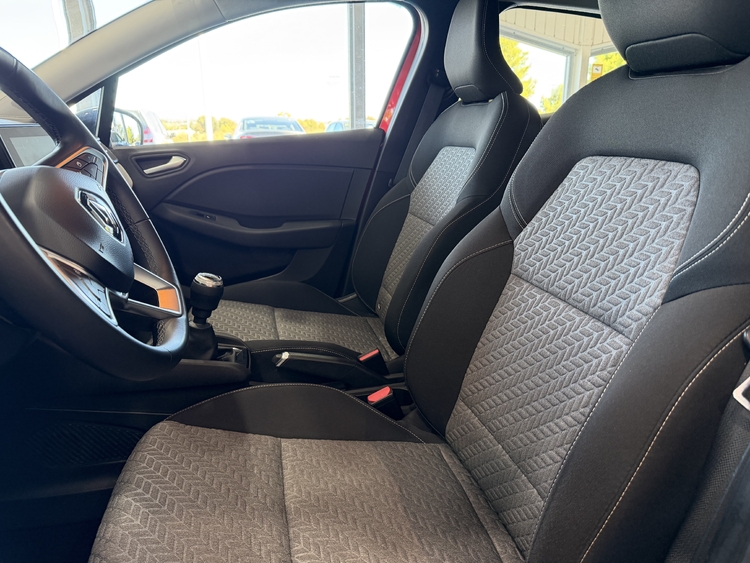 Renault Clio Serie limitada Limited TCe - 91cv. - foto 16